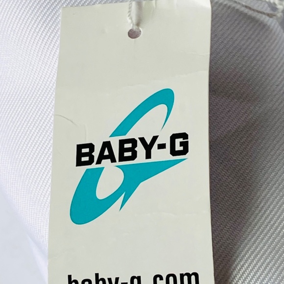 BRAND NEW Pokémon Pikachu watch price tag included - Picture 2 of 6